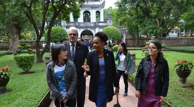 Hanoikids tour with VIP in Hanoi